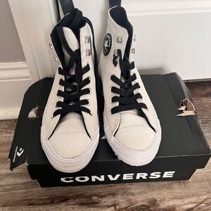 CONVERSE CHUCK TAYLOR ALL STAR (CTAS) HIKER HI TOPS WOMEN'S  US SIZE 6